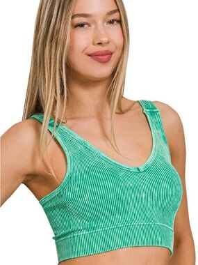 NWT Zenana Ribbed, Cropped Stone Washed V Neck, Padded Tank Top
S/M